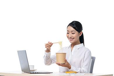 《烈焰之刃》全新视频 打造武器击败凶猛敌人